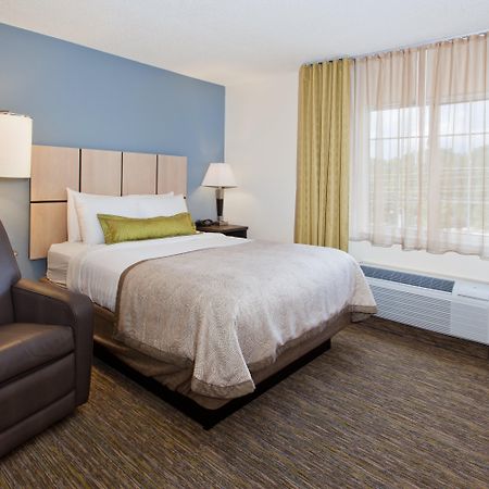Sonesta Simply Suites Huntsville Research Park Екстер'єр фото