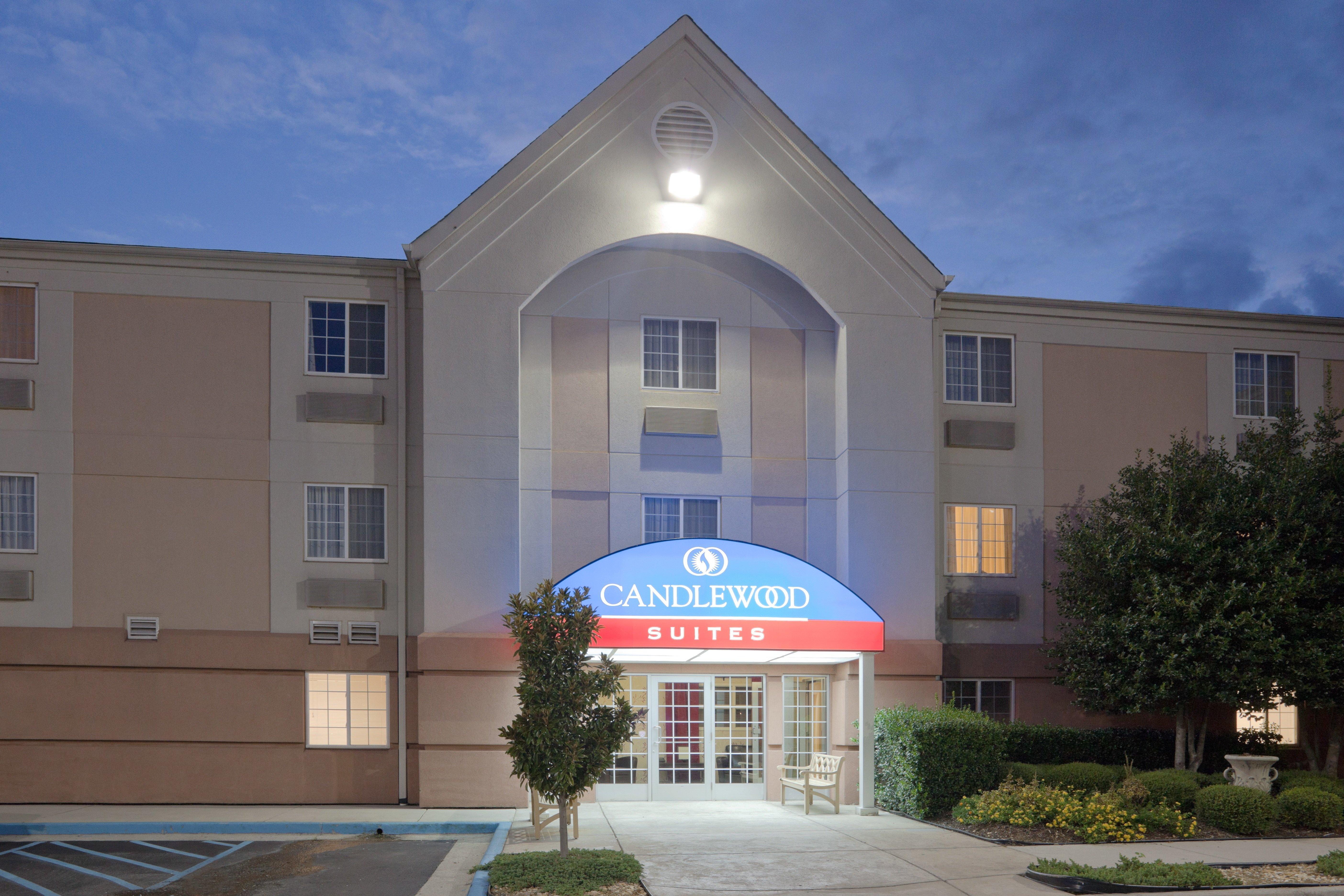 Sonesta Simply Suites Huntsville Research Park Екстер'єр фото