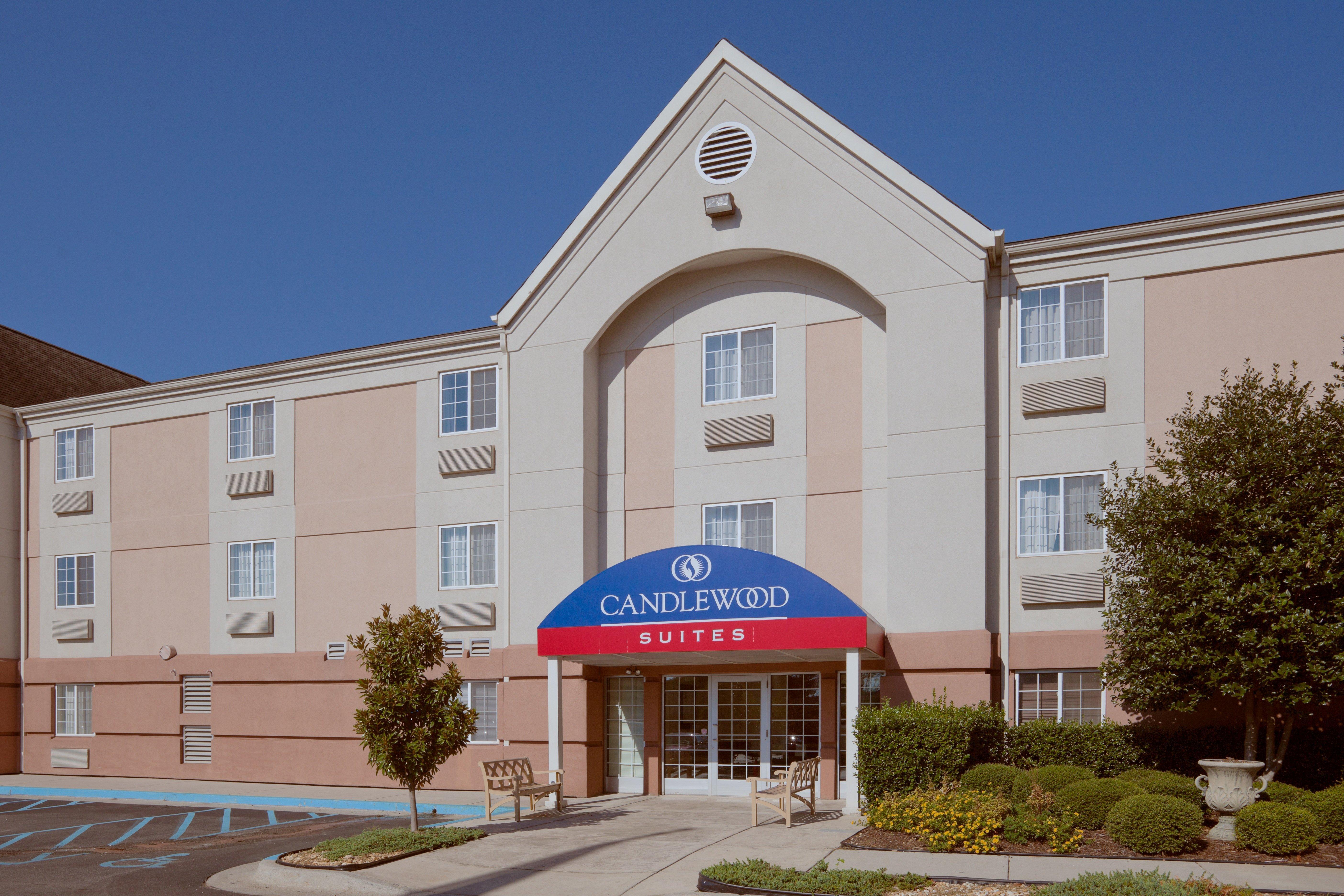 Sonesta Simply Suites Huntsville Research Park Екстер'єр фото