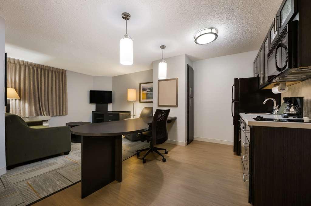 Sonesta Simply Suites Huntsville Research Park Номер фото